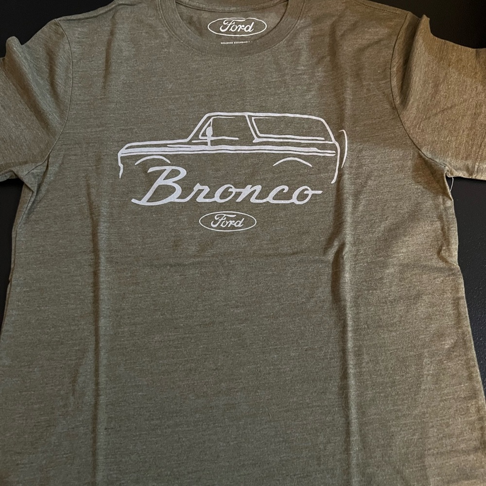 Lucky brand tshirt